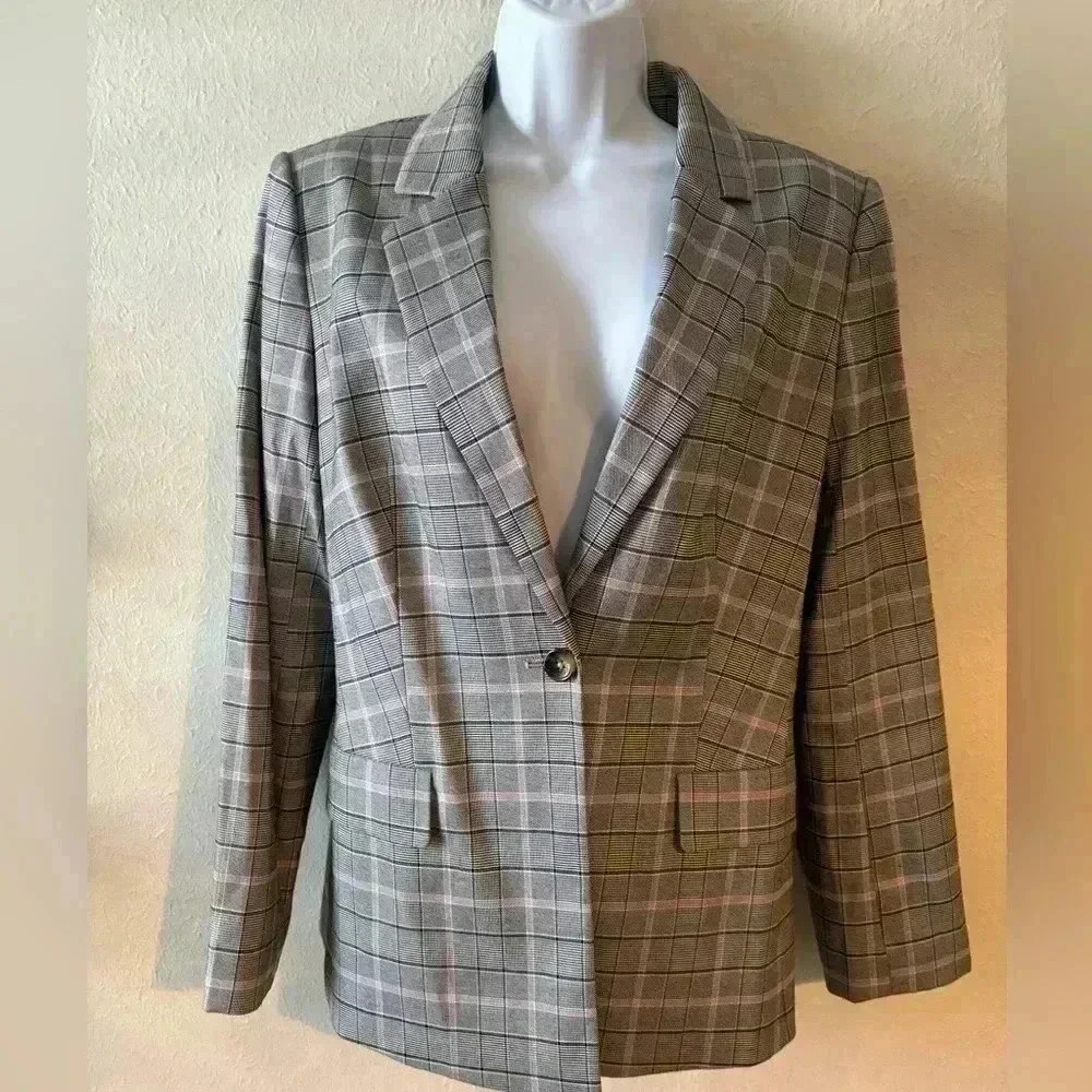 Donna Karen Blazer